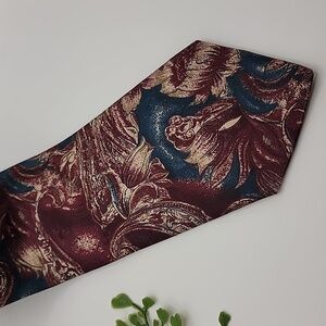 Surrey Silk Tie Paisley in Burgundy and Blue